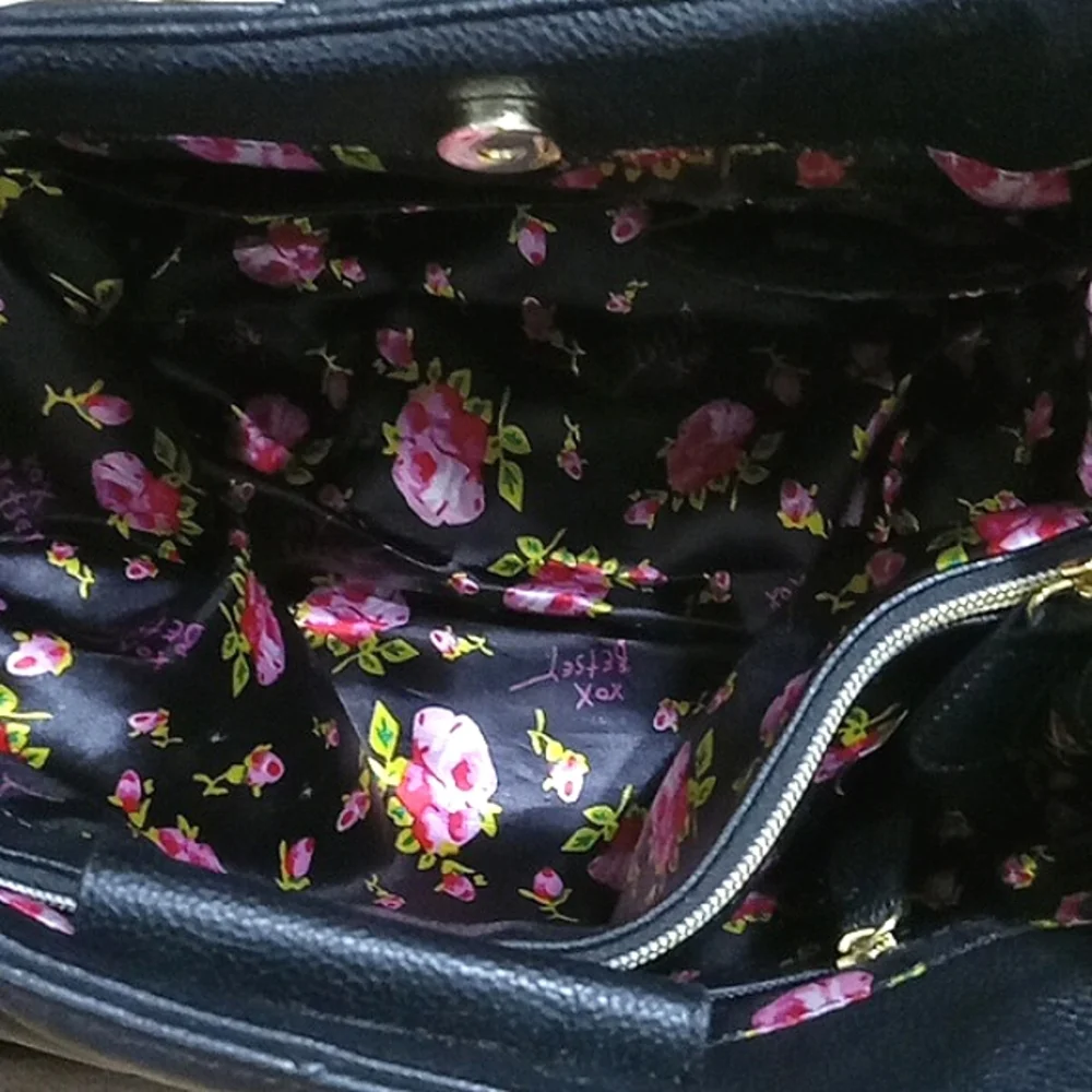 Betsey Johnson Tote Bag Pink Black Quilted Heart Beaded Studded Bowties Pearls